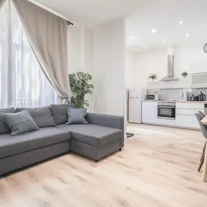 Petofi In The Center Apartamento